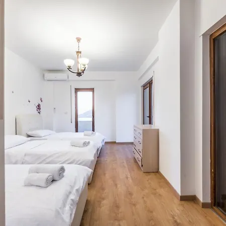 Blue Heaven -full Sea View Brand New Apartment Durres